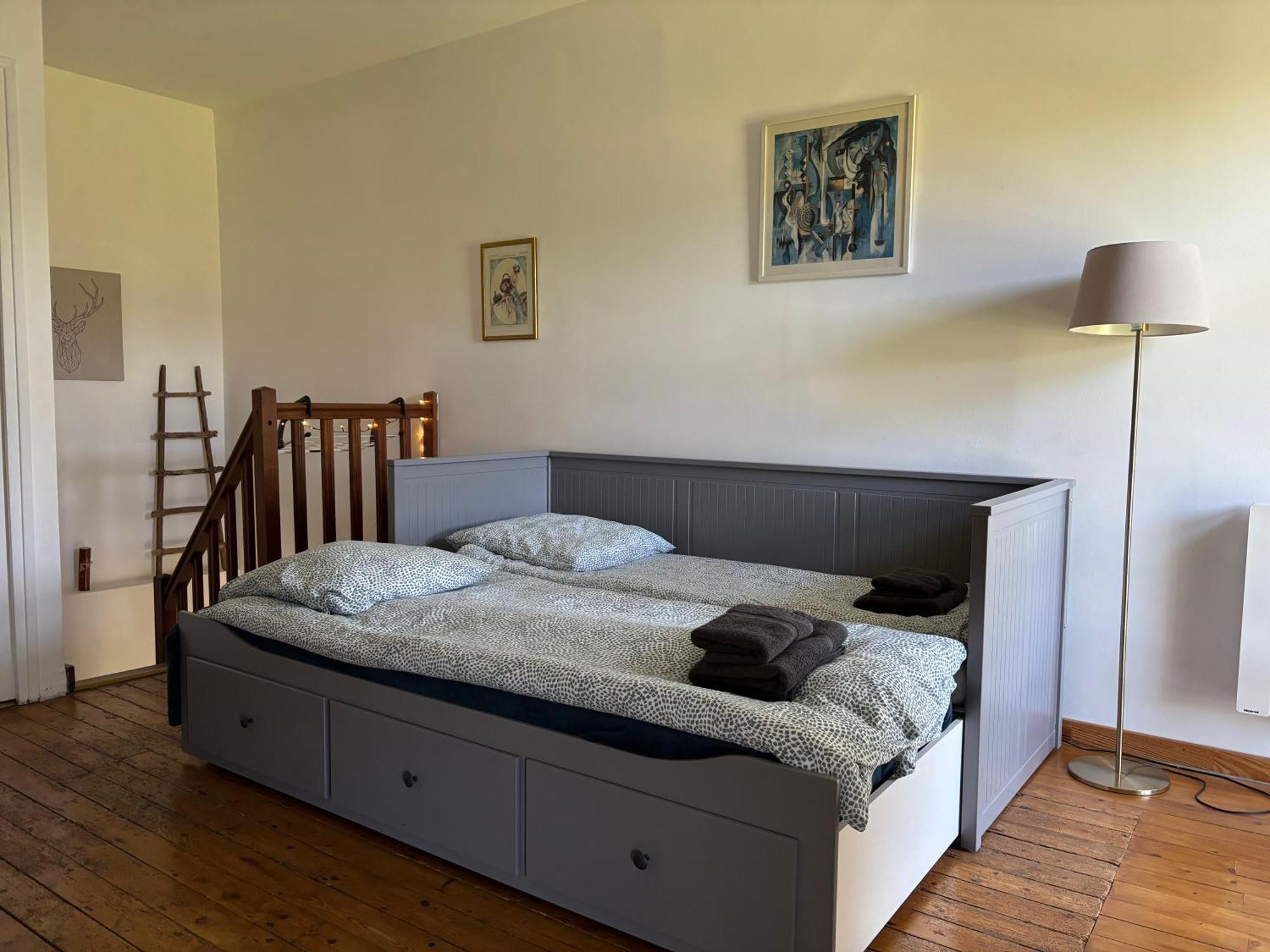 Les Douves Duplex 5 Personnes Lumineux Avec Jardin Et Terrasse Amenagee , Vue Sur Chateau A 5Mn De La Mer, Proche Omaha Beach Et Bayeux Commes Exterior photo